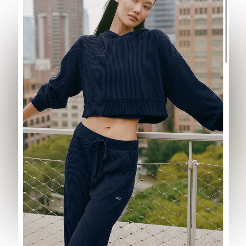 Navy blue muse alo set